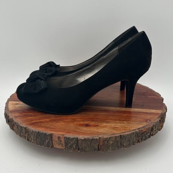 Kelly & Katie Velvet Bow Pumps Heels Size 8 Black Going Out Holiday Coquette EUC - Picture 1 of 10